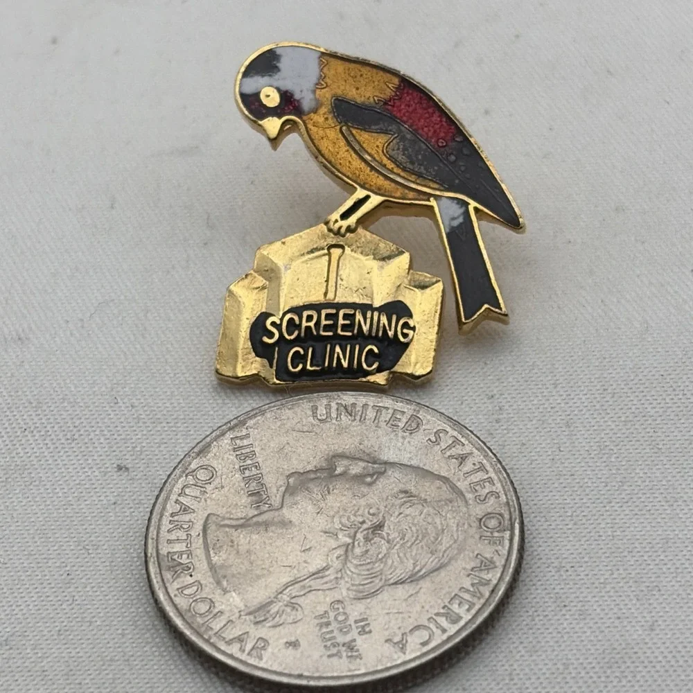 Screening Clinic Bird Charles Fink Pote 1994 Gold Tone Lapel Hat Pin